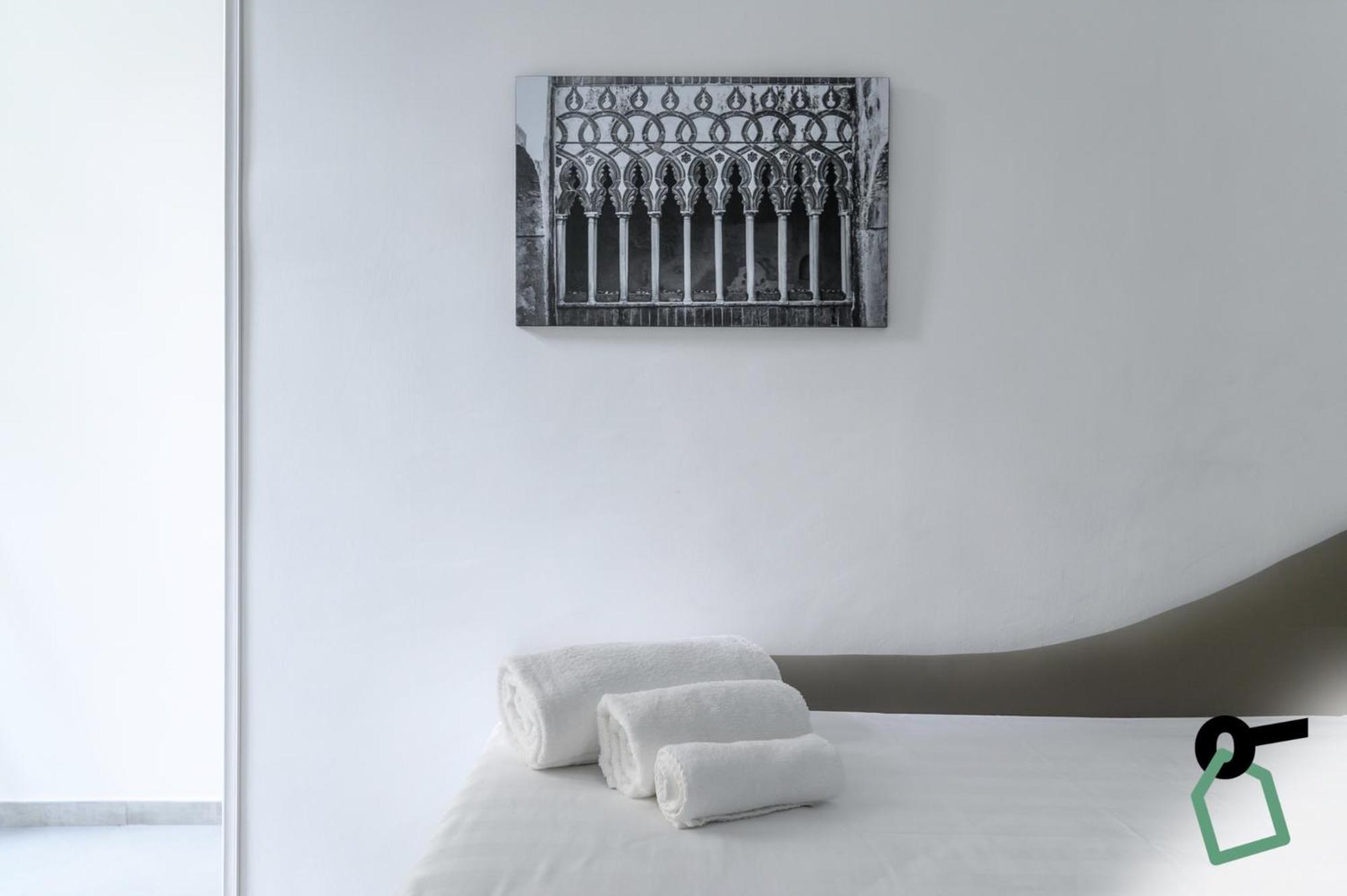 Hotiday Room Collection - Napoli Sant'Arcangelo Exterior foto