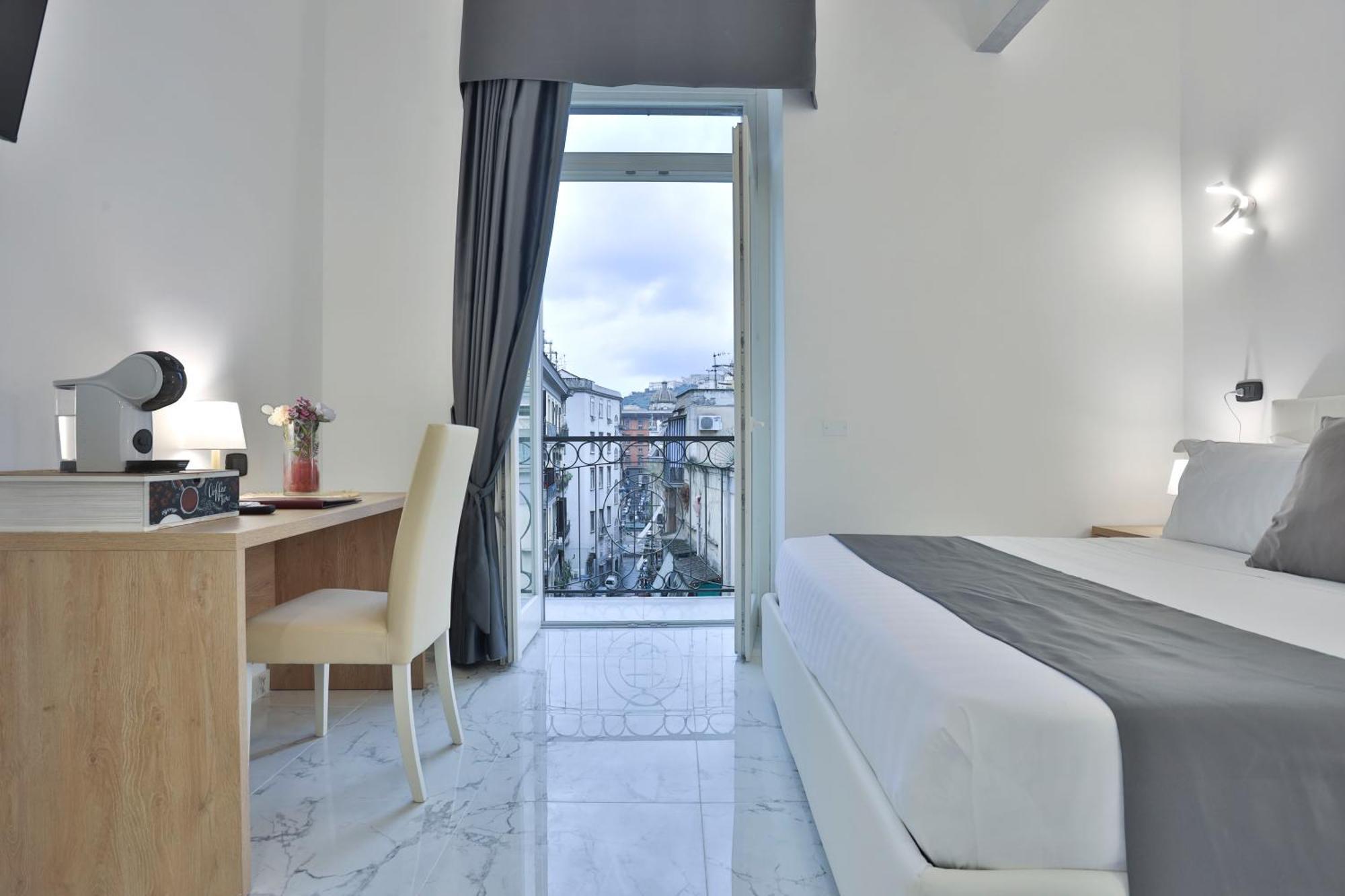 Hotiday Room Collection - Napoli Sant'Arcangelo Exterior foto