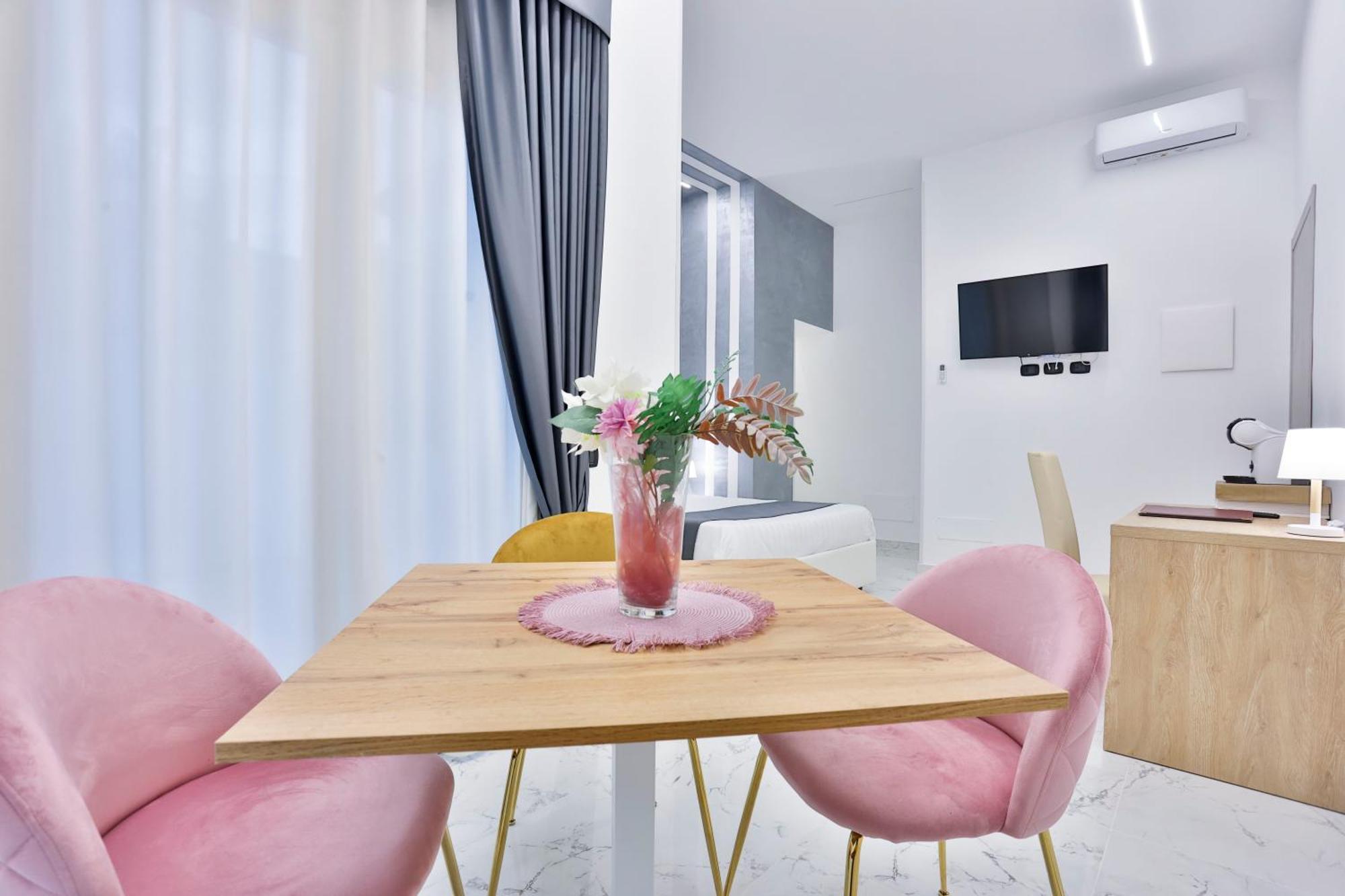 Hotiday Room Collection - Napoli Sant'Arcangelo Exterior foto