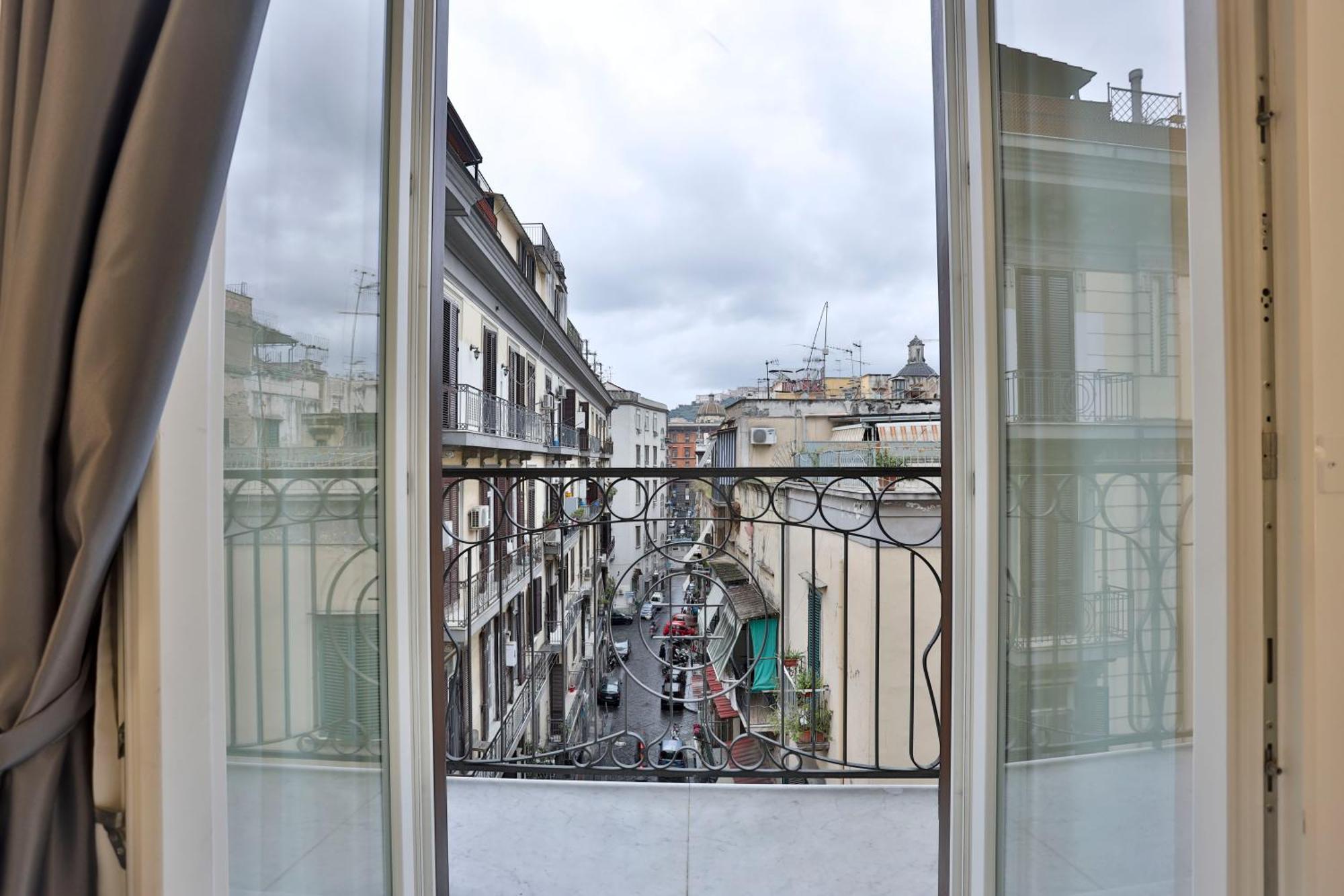 Hotiday Room Collection - Napoli Sant'Arcangelo Exterior foto